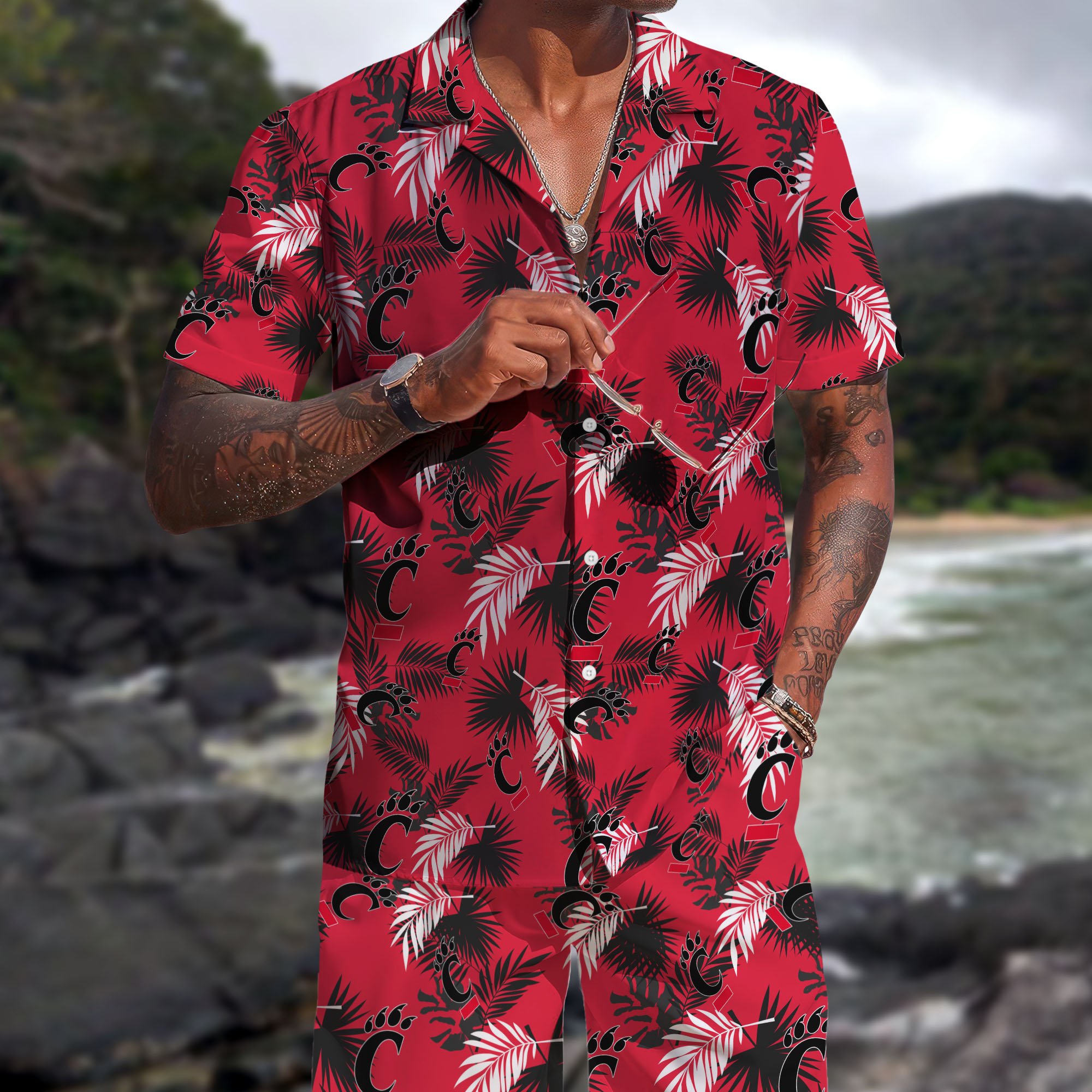 Cincinnati Bearcats Hawaiian Shorts Set 2025 Version, Hawaiian Shirts, Sports Shorts, Gifts For Fan