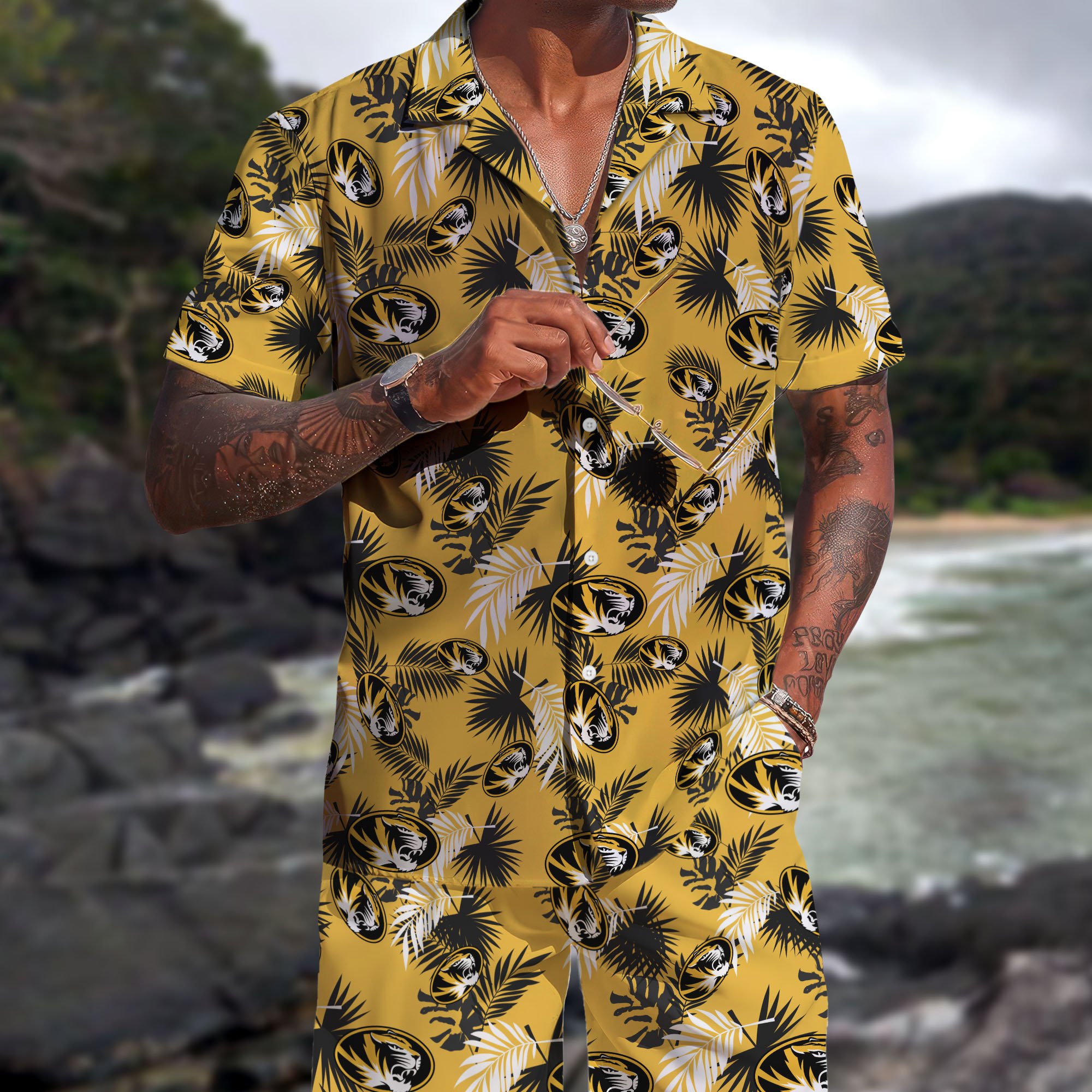 Missouri Tigers Hawaiian Shorts Set 2025 Version, Hawaiian Shirts, Sports Shorts, Gifts For Fan