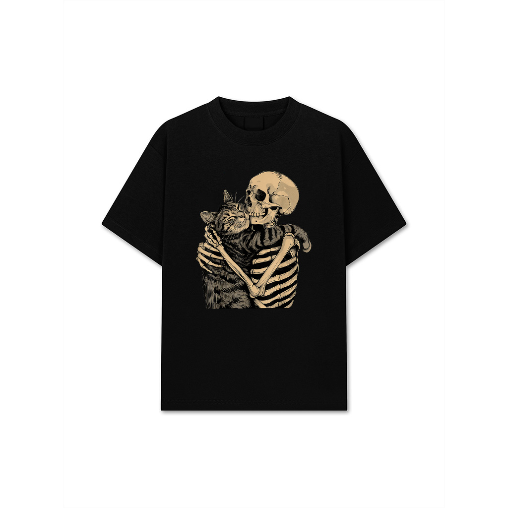 Skeleton Hugging Cat Halloween Cat Lover Cat Mom Dad T-Shirt