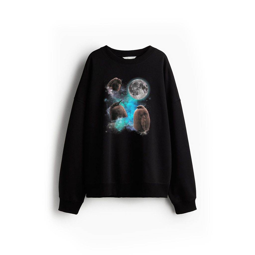 Three Pesto Penguin Moon Funny Pesto Penguin Sweatshirt 21-07-2025