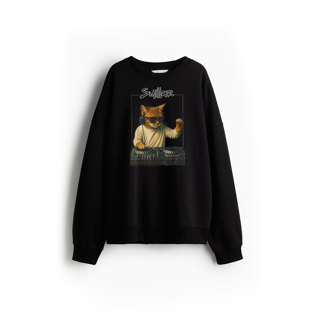 Vintage Orange Tabby Cat Playing Music Cat Lovers DJ Lovers Sweatshirt