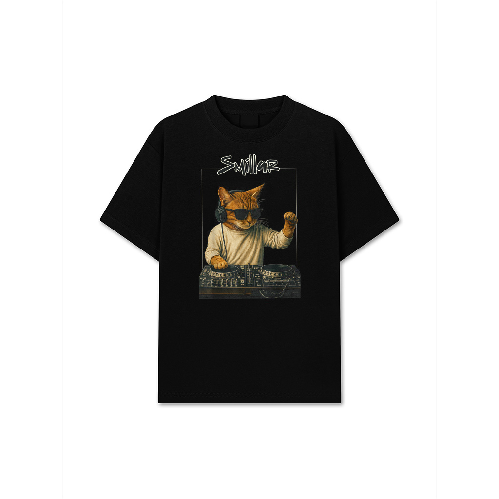 Vintage Orange Tabby Cat Playing Music Cat Lovers DJ Lovers T-Shirt